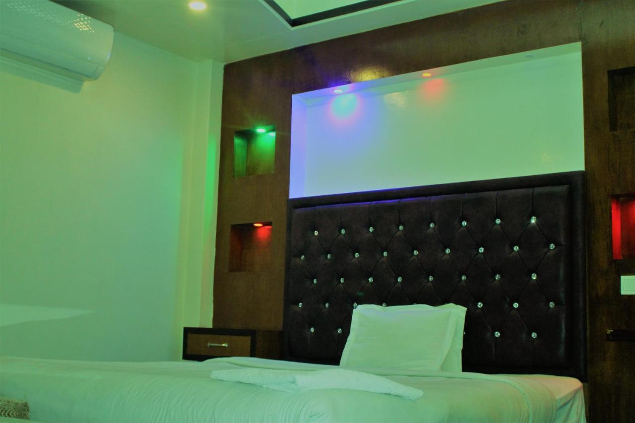 Hotel Blue Bird Daca Exterior foto