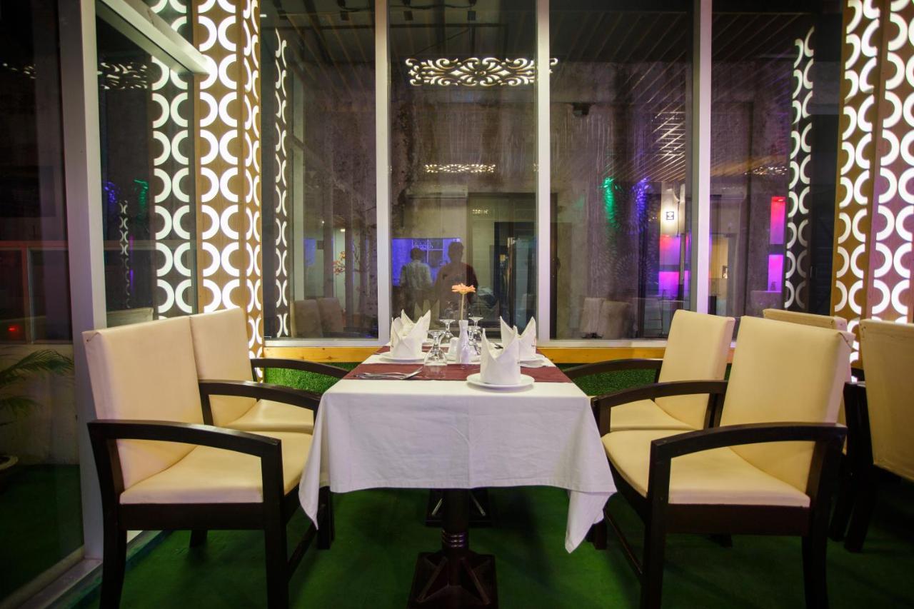 Hotel Blue Bird Daca Exterior foto