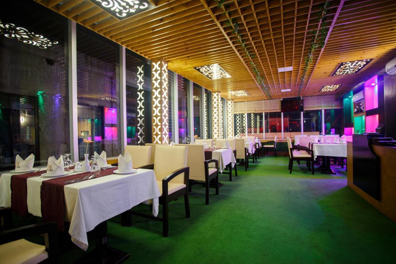 Hotel Blue Bird Daca Exterior foto
