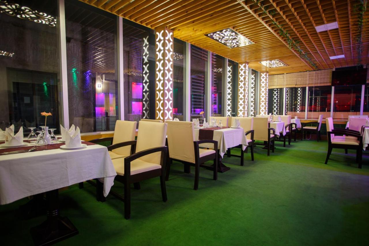 Hotel Blue Bird Daca Exterior foto