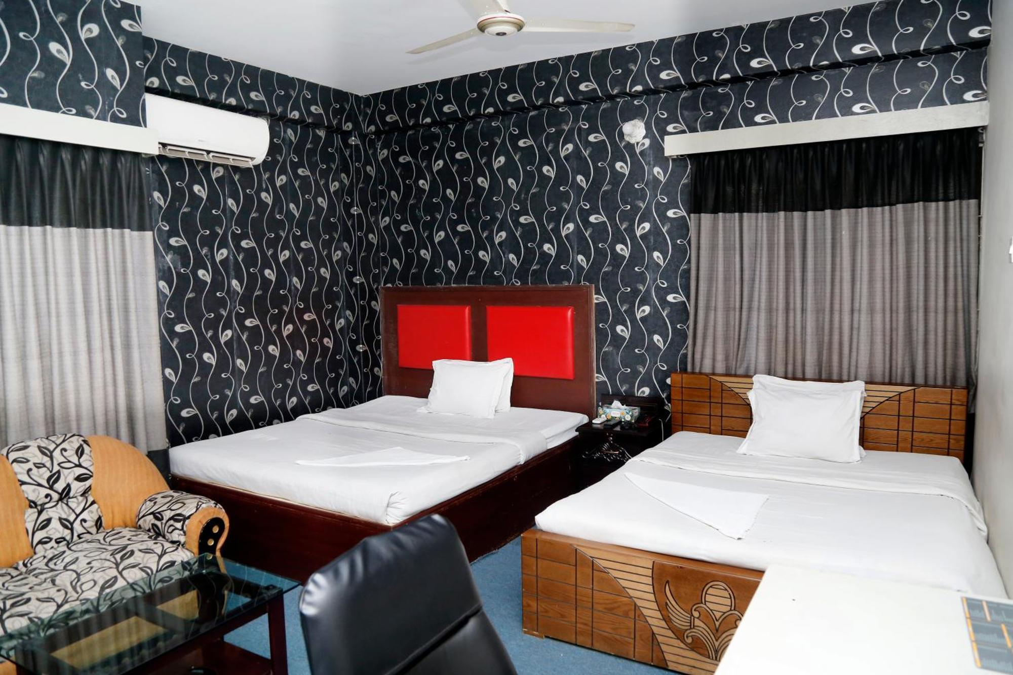 Hotel Blue Bird Daca Exterior foto